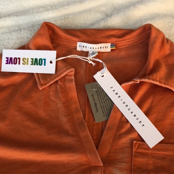 Womens shirt by Jane & Delancey - Picture 2 of 6